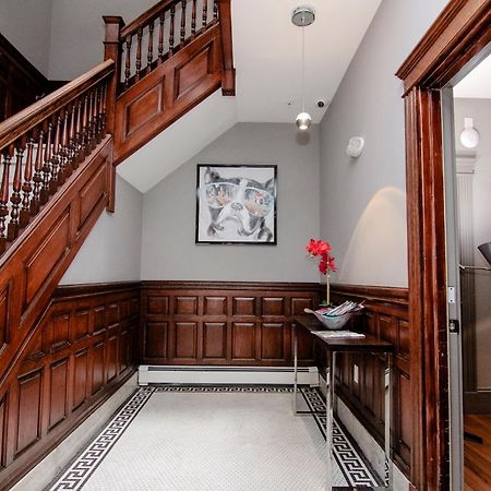 A Stylish Stay W/ A Queen Bed, Heated Floors.. #15 Brookline Bagian luar foto