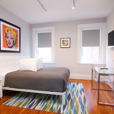 A Stylish Stay W/ A Queen Bed, Heated Floors.. #15 Brookline Bagian luar foto