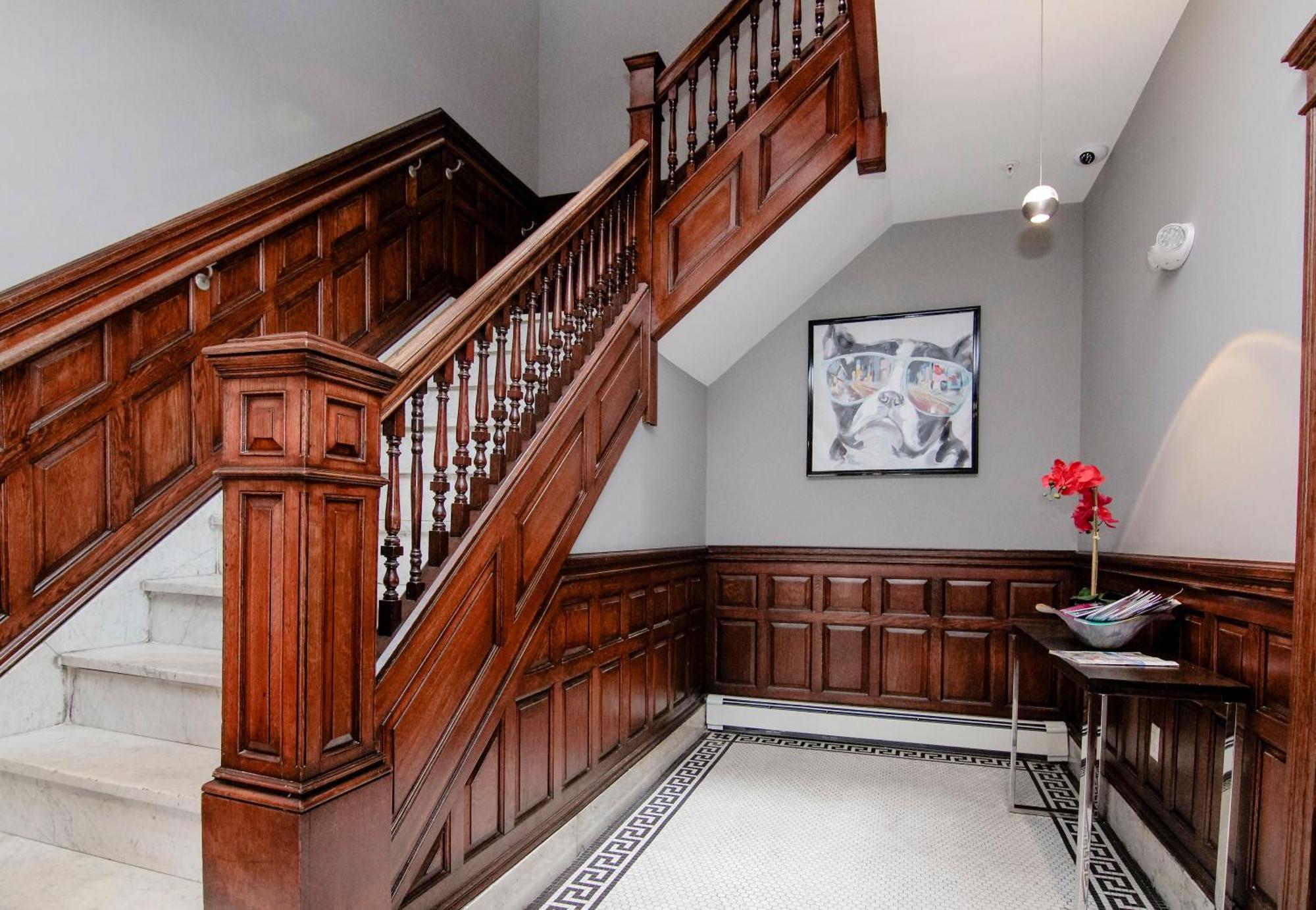 A Stylish Stay W/ A Queen Bed, Heated Floors.. #15 Brookline Bagian luar foto
