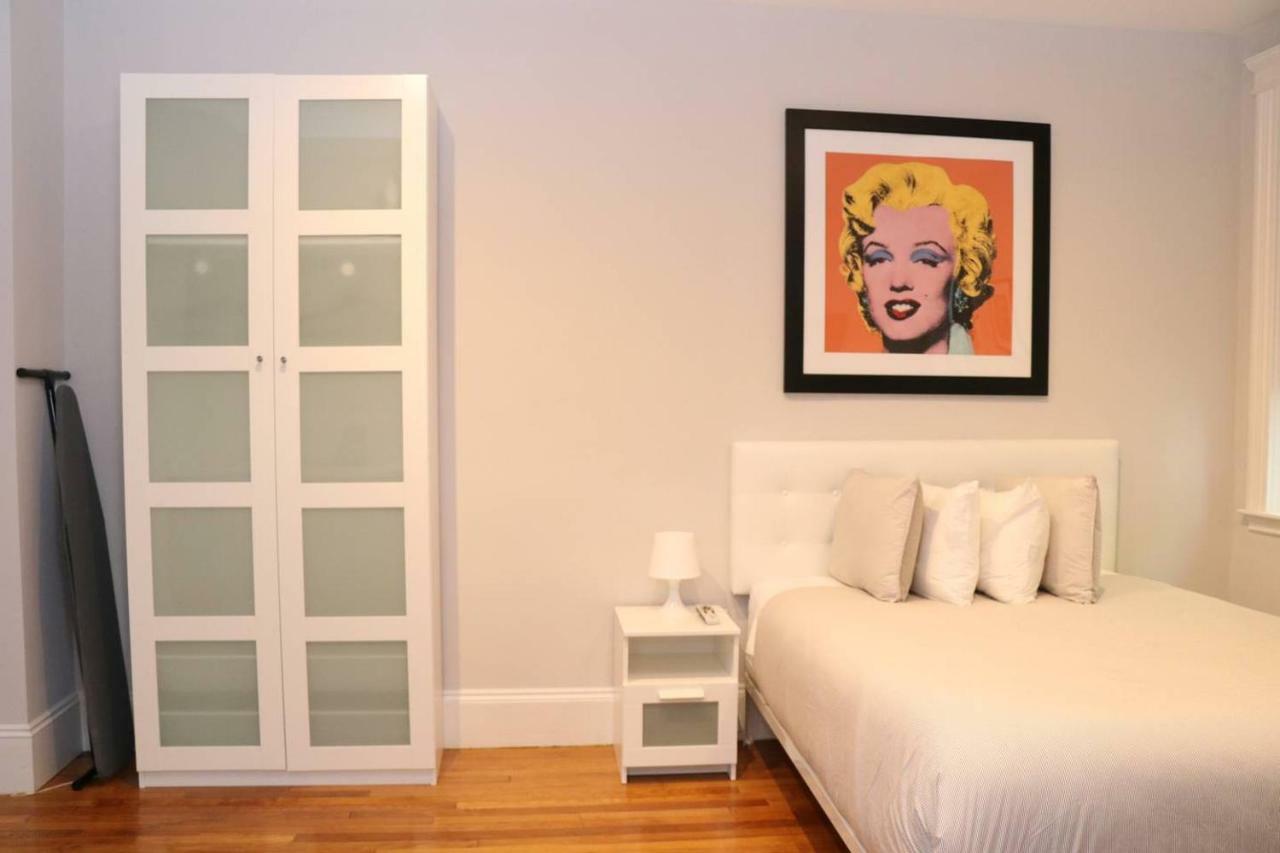 A Stylish Stay W/ A Queen Bed, Heated Floors.. #15 Brookline Bagian luar foto