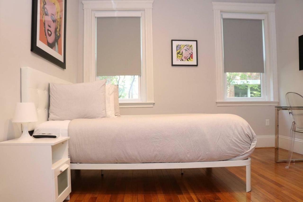 A Stylish Stay W/ A Queen Bed, Heated Floors.. #15 Brookline Bagian luar foto